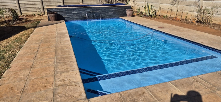 3 Bedroom Property for Sale in Roodia Free State